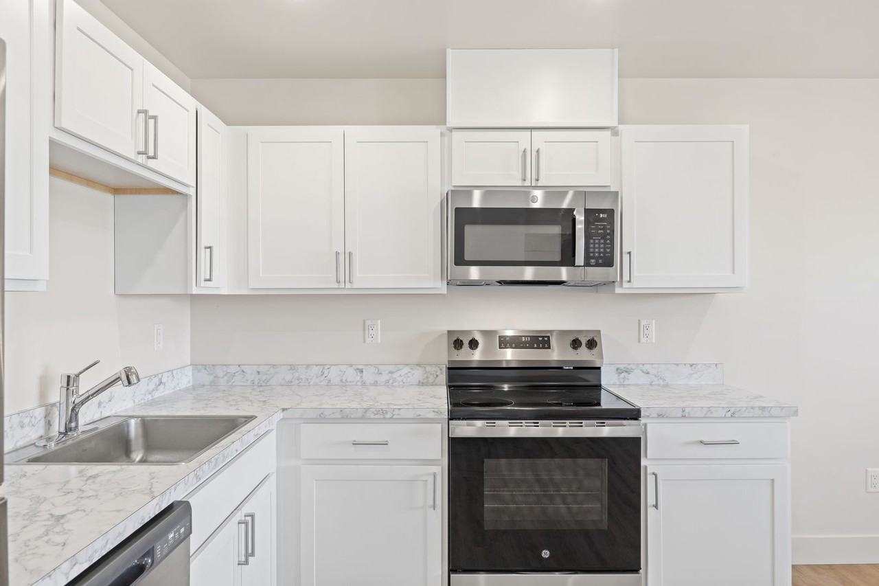 Altus Apartment Homes - Photo 3 of 11