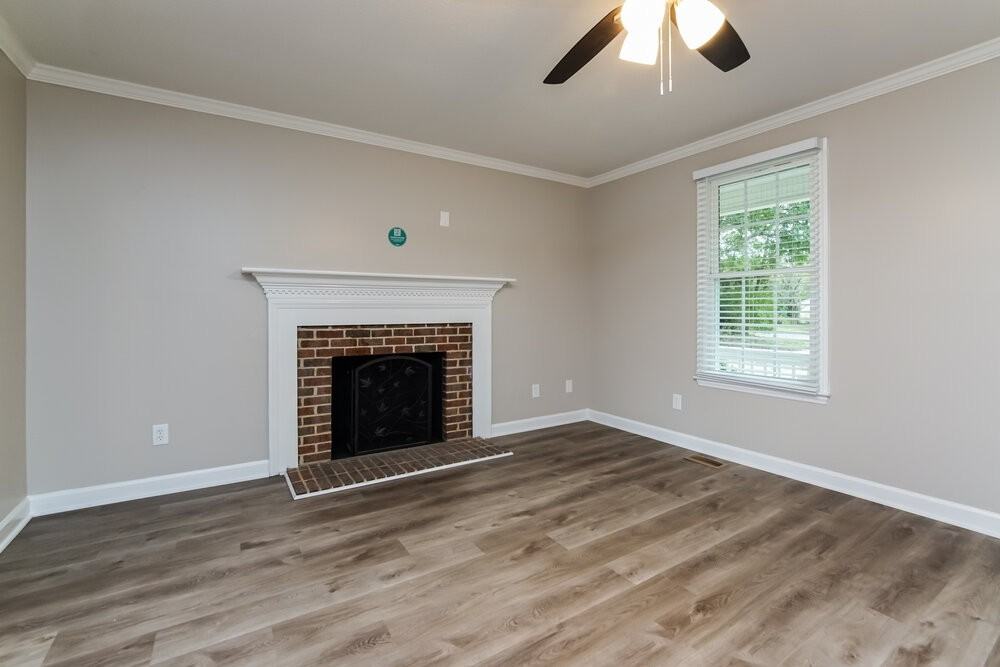 925 Fairlong Rd - Photo 7 of 21