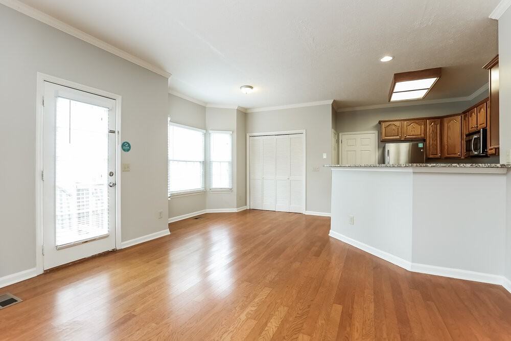 1472 Aaronwood Dr - Photo 6 of 17
