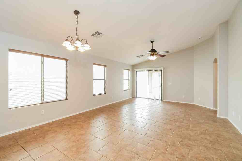 45734 W Dirk St - Photo 5 of 19