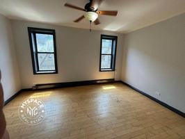 featured image of 750 Onderdonk Ave #2B