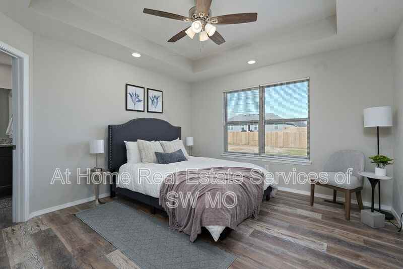 524 Evergreen Ave - Photo 7 of 20