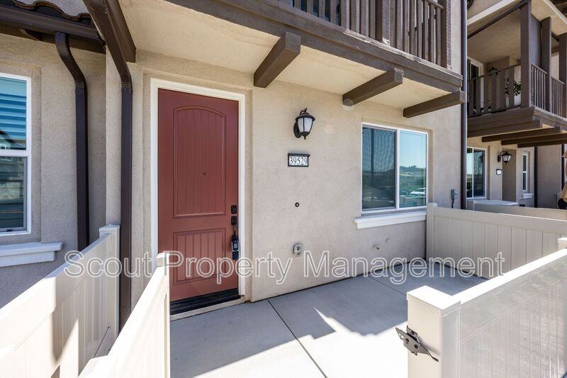 39529 Tannat Dr - Photo 3 of 50