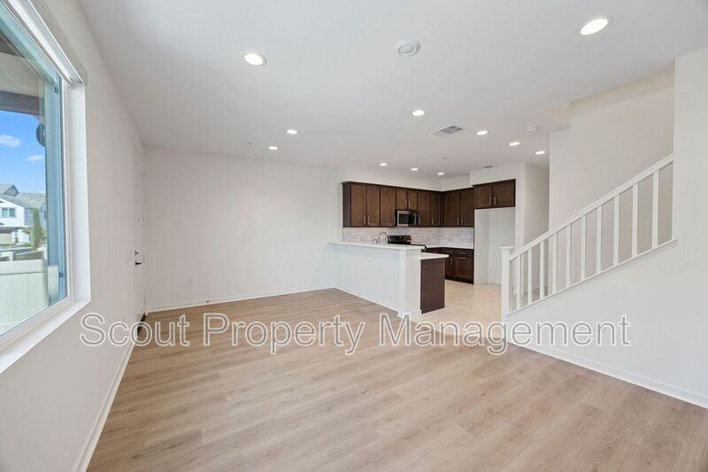 39529 Tannat Dr - Photo 5 of 50