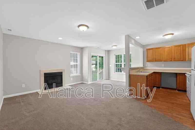 5620 Ilford St - Photo 5 of 20