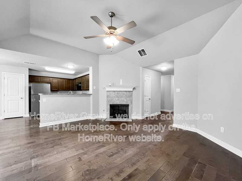 3681 Jordan View Dr - Photo 3 of 19