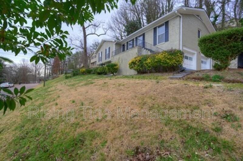 401 Lance Ln - Photo 2 of 21