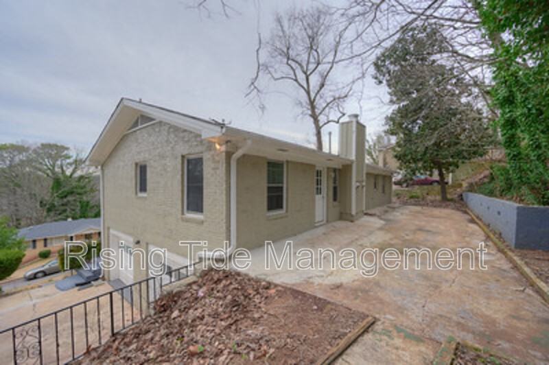 401 Lance Ln - Photo 4 of 21