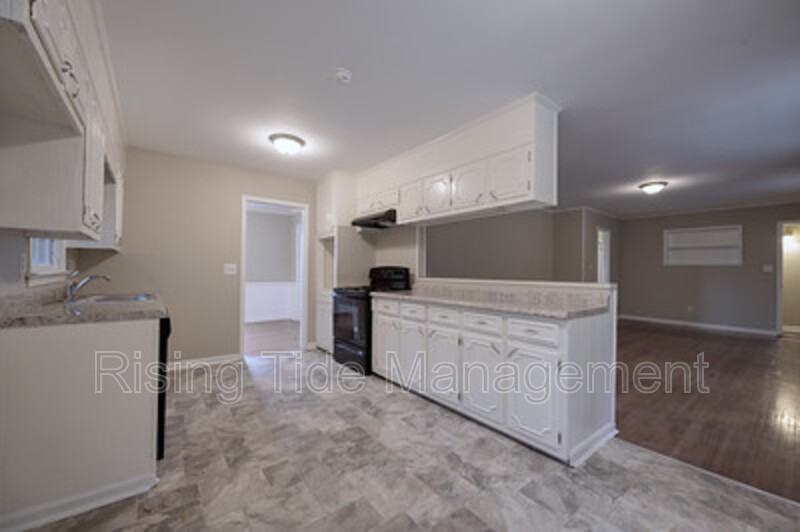 401 Lance Ln - Photo 7 of 21