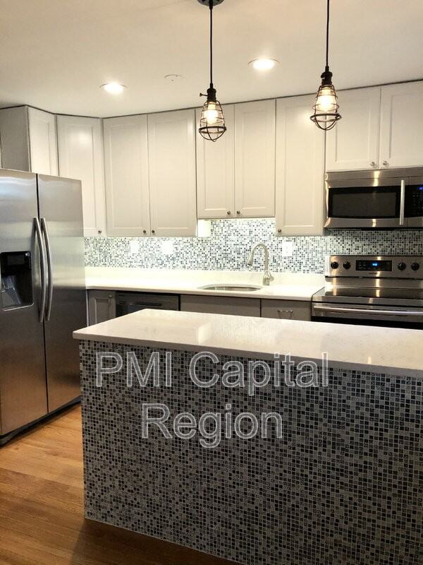 2211 Washington Ave #203 - Photo 4 of 12