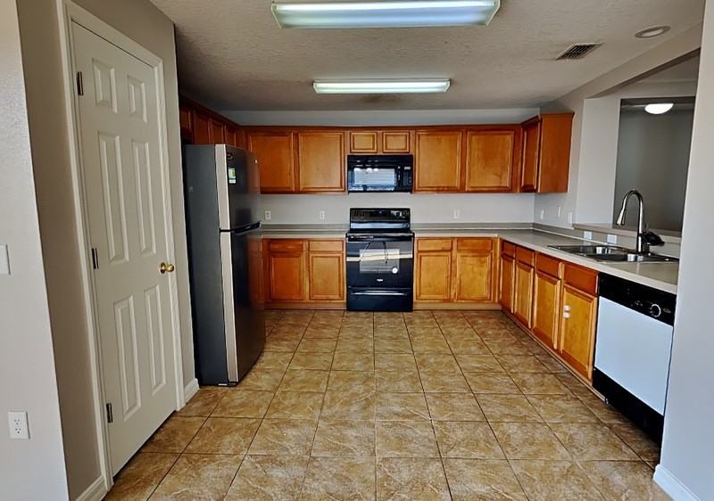 1388 N Platte Ct - Photo 5 of 24