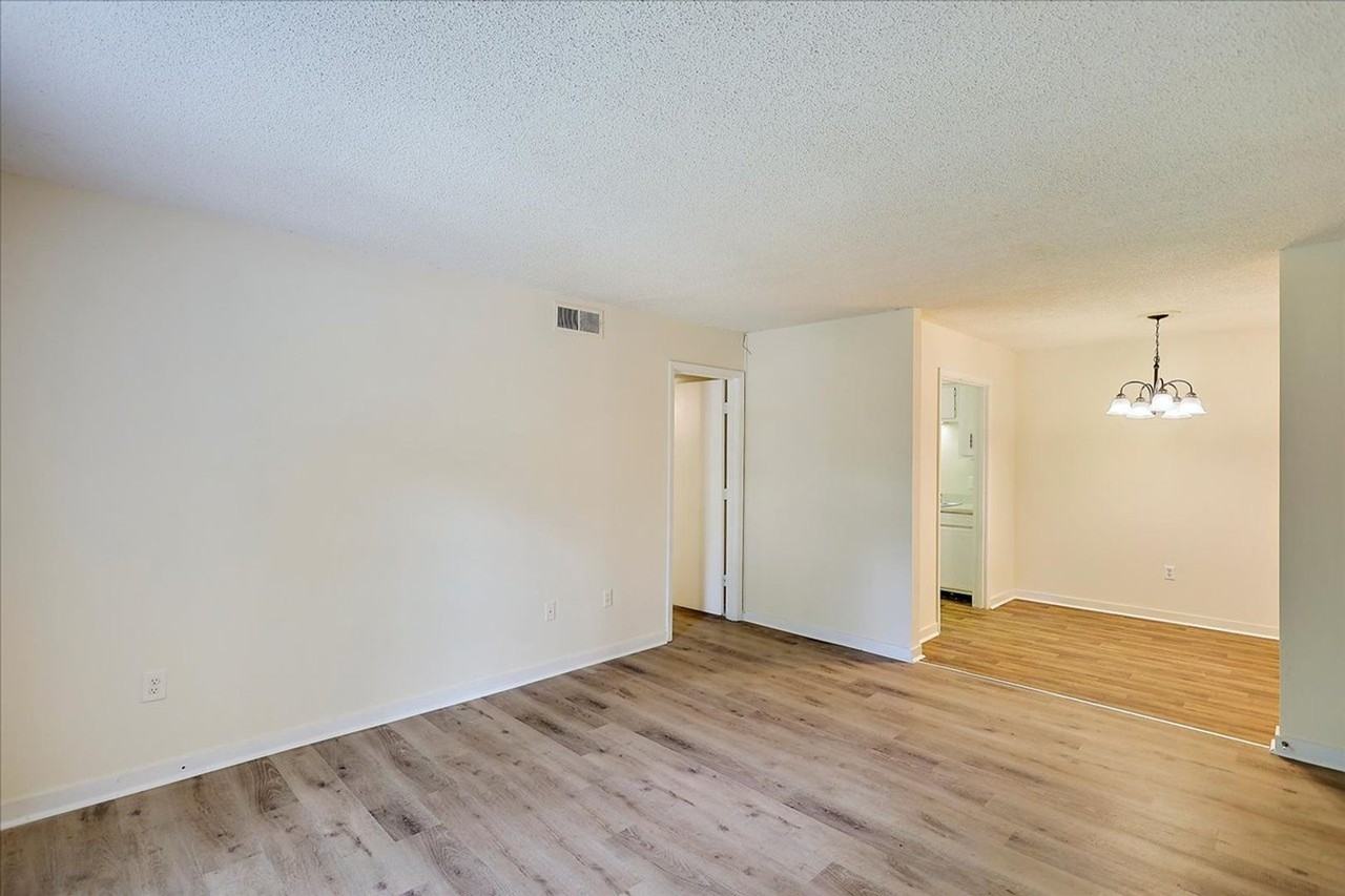 The Veranda Apartments, 1140 Greymont Avenue - Photo 5 of 22