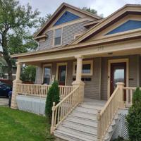 featured image of 212 Smith St