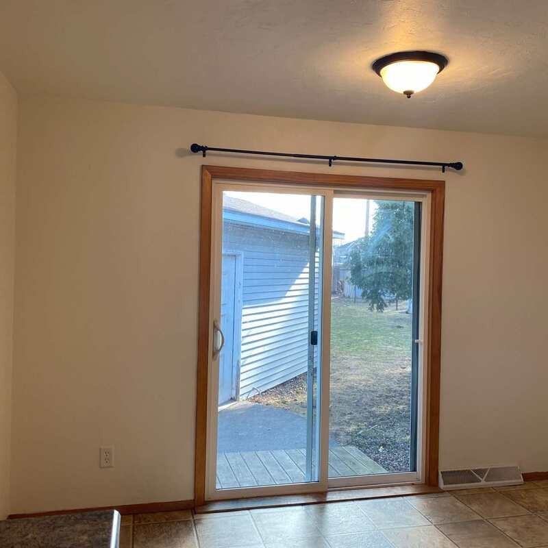 917 Meadowview Dr - Photo 6 of 22