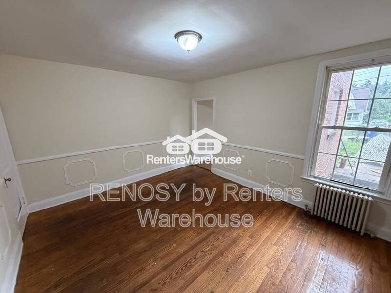 4334 Berger Ave - Photo 3 of 11