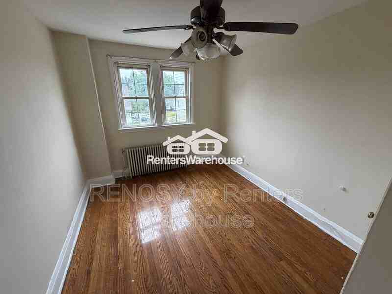 4334 Berger Ave - Photo 7 of 11