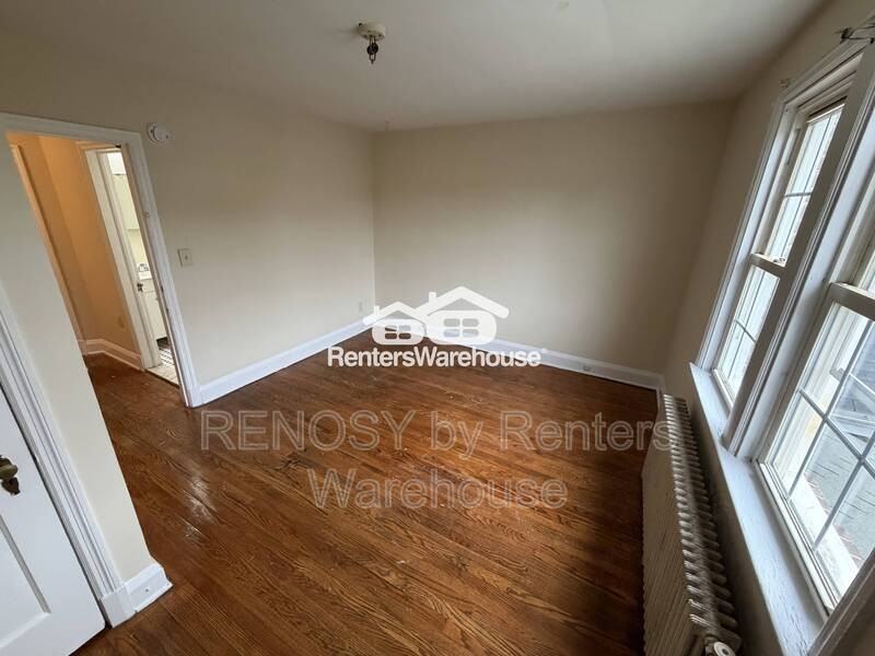 4334 Berger Ave - Photo 3 of 11