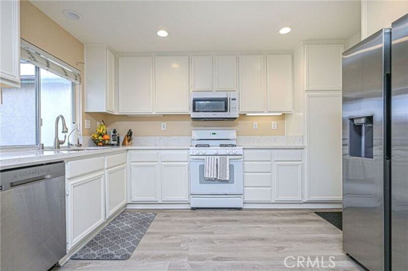 14015 Visions Dr - Photo 6 of 11