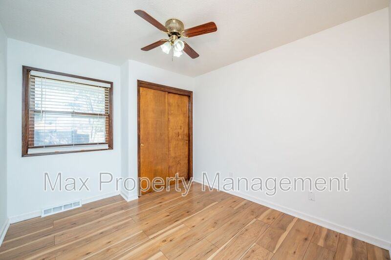 7613 Prairie Ave - Photo 7 of 19