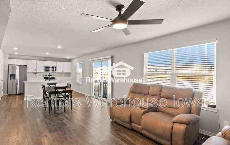 602 Elizabeth Ln Nw - Photo 5 of 11