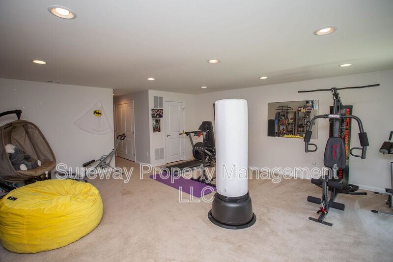 172 Fela Dr - Photo 4 of 42