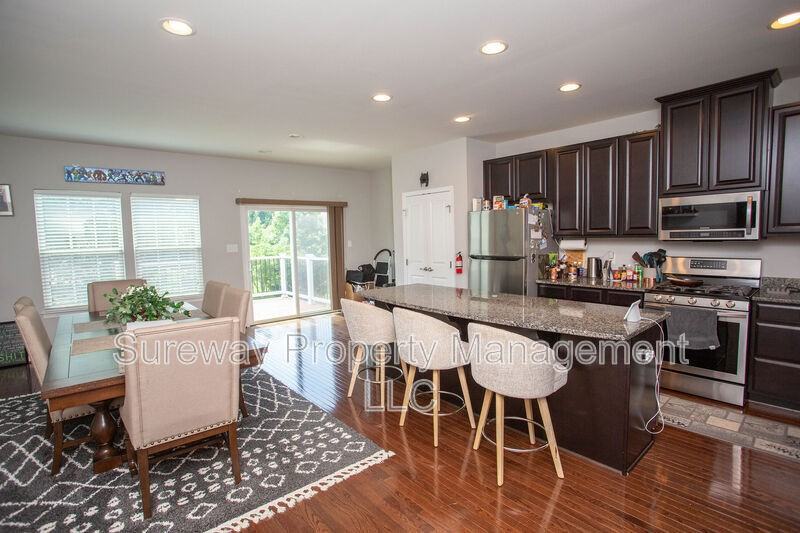 172 Fela Dr - Photo 7 of 42
