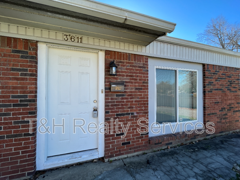 3611 Chateau Ln - Photo 2 of 26