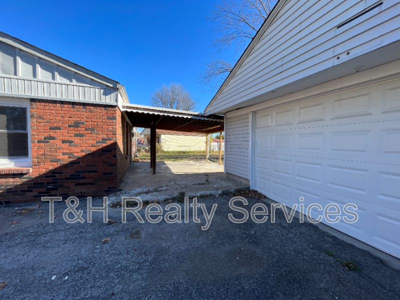 3611 Chateau Ln - Photo 6 of 26