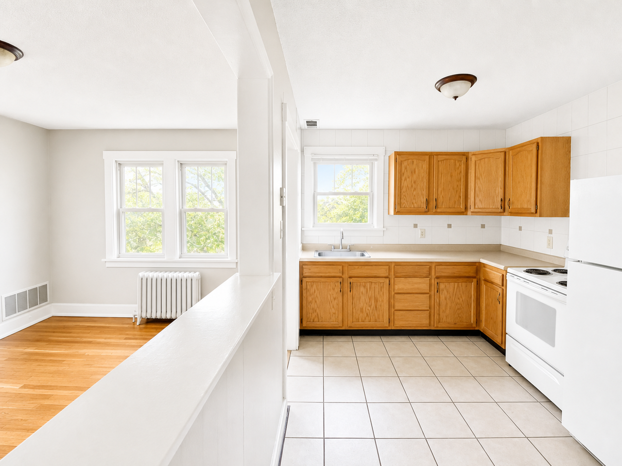 STATESMAN APARTMENTS -- 081 - Photo 2 of 19