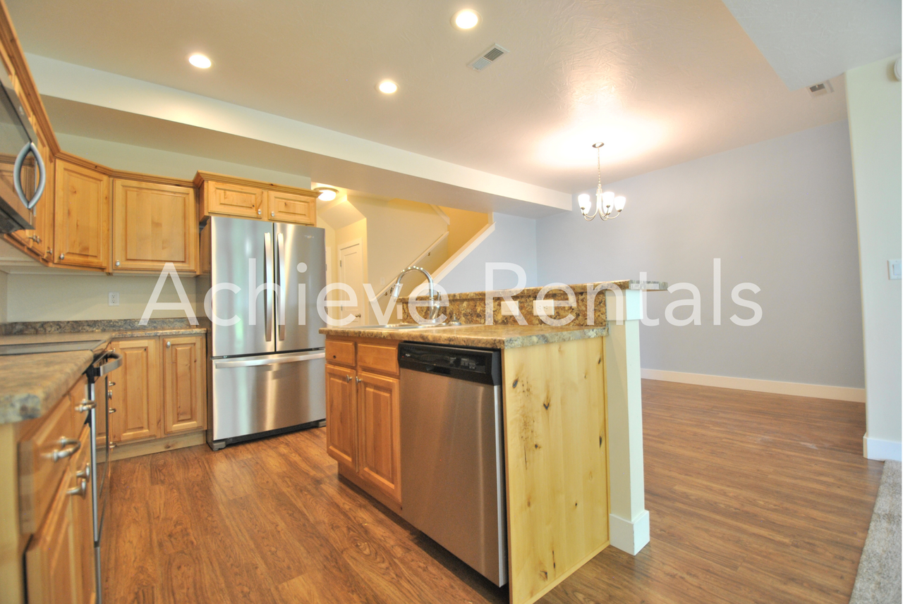 2485 S 1296 W - Photo 6 of 18