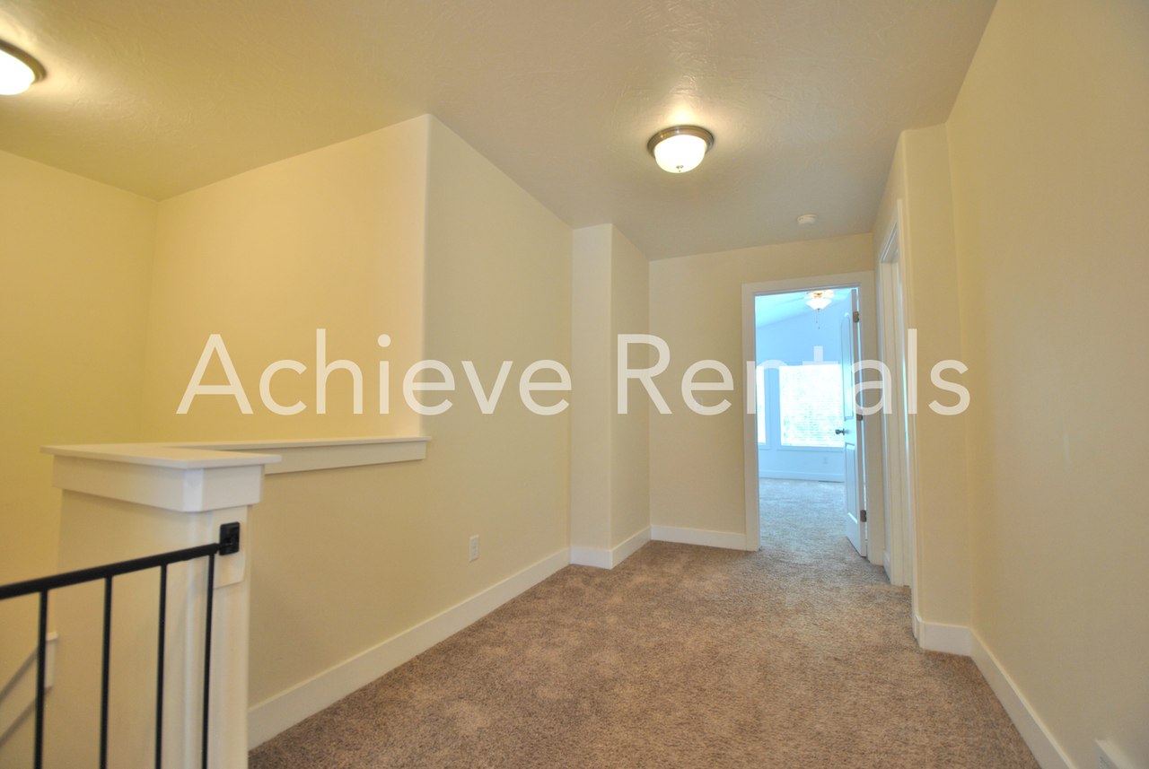 2485 S 1296 W - Photo 7 of 18