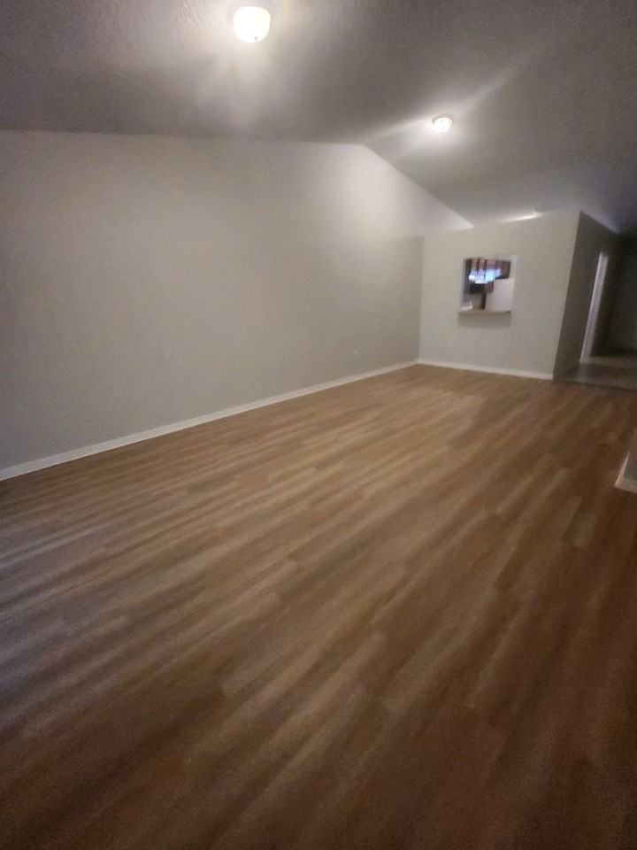 2824 Coleman Ct - Photo 3 of 13