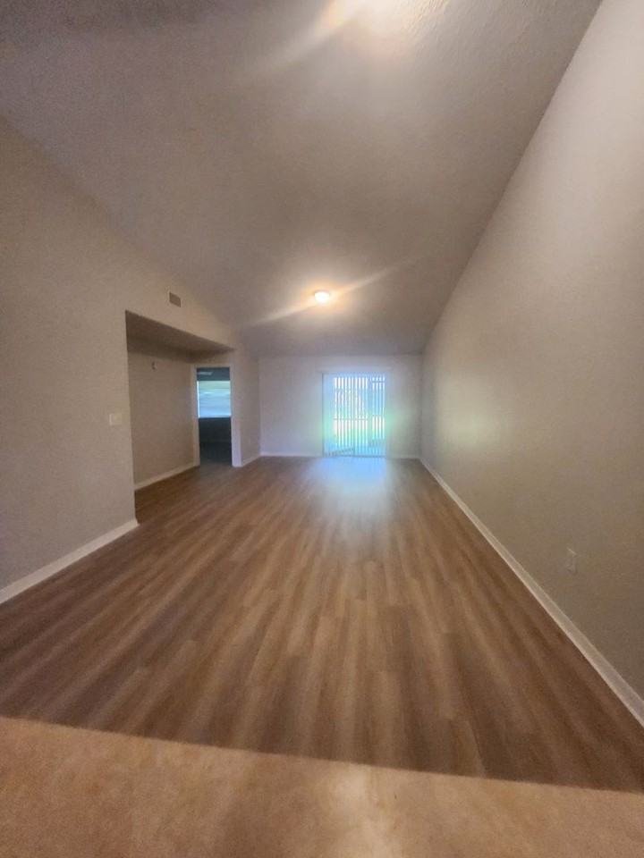 2824 Coleman Ct - Photo 4 of 13