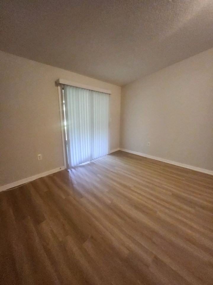 2824 Coleman Ct - Photo 5 of 13