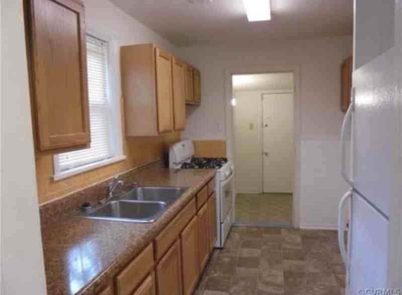 1607 Minefee St - Photo 4 of 9