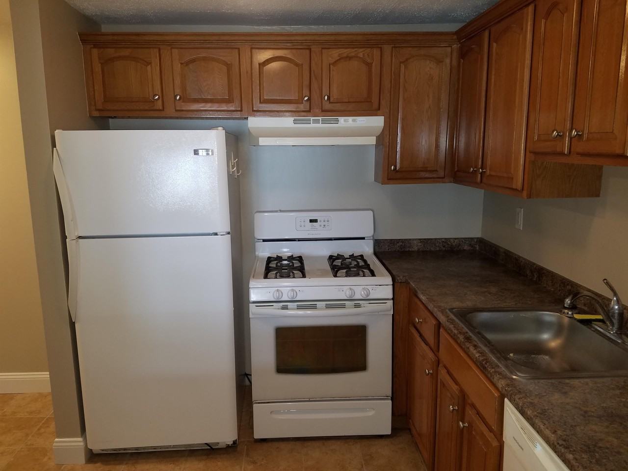 17 Anderson Ave - Photo 5 of 25