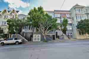 featured image of 643 Oak St