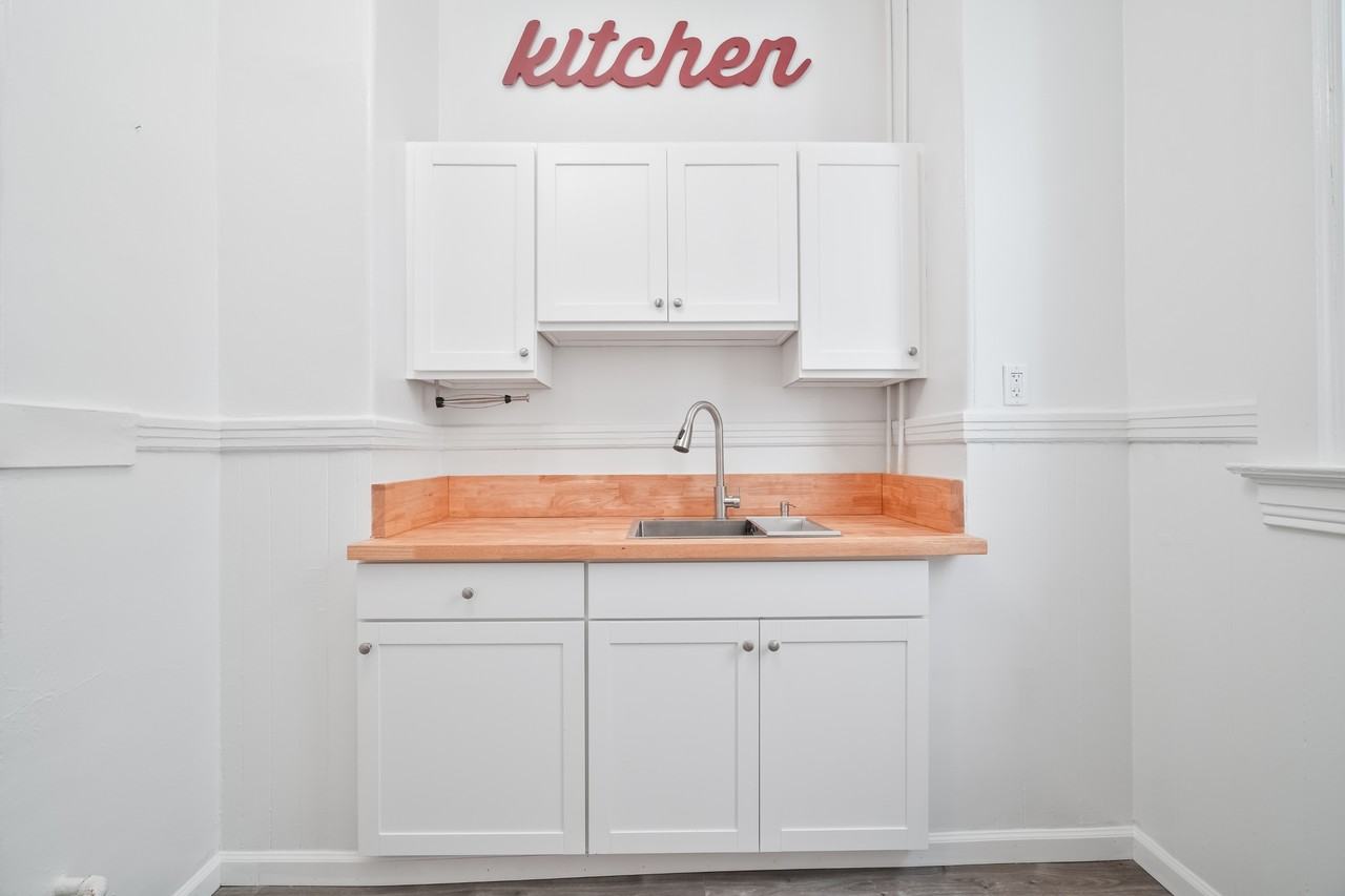 643 Oak Street - Photo 3 of 15