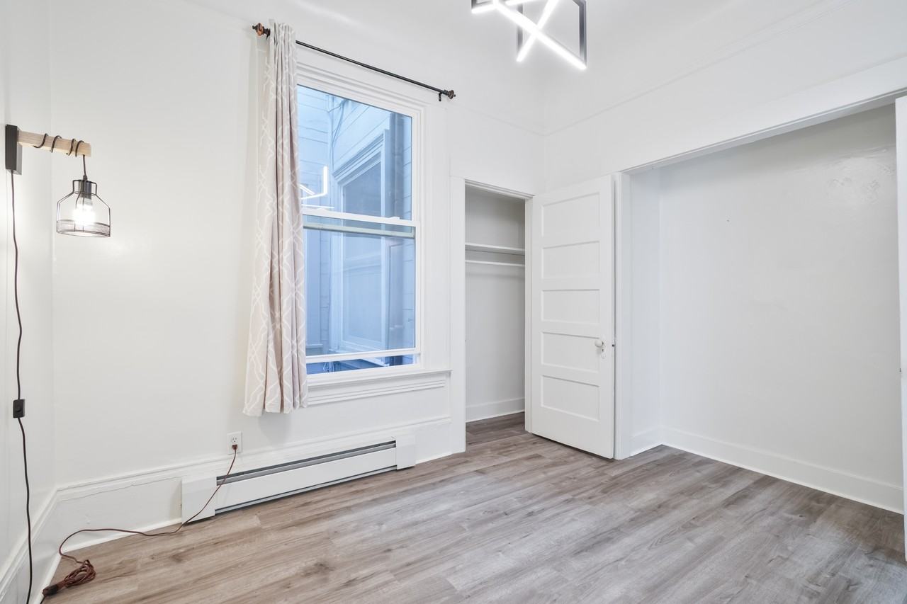 643 Oak Street - Photo 6 of 15