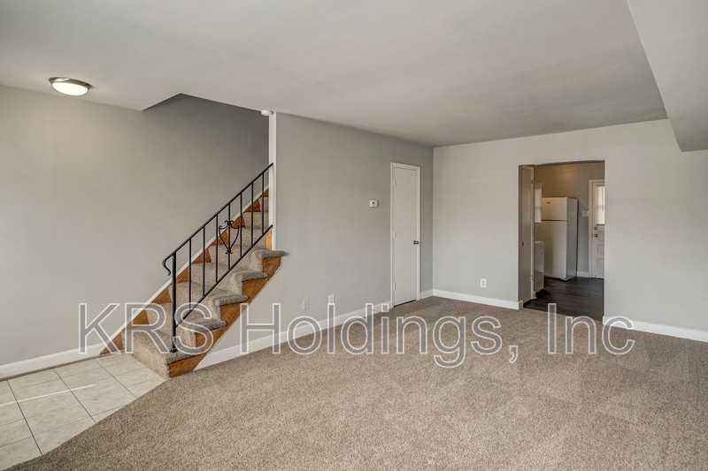 5244 Goolsby Ct - Photo 5 of 24