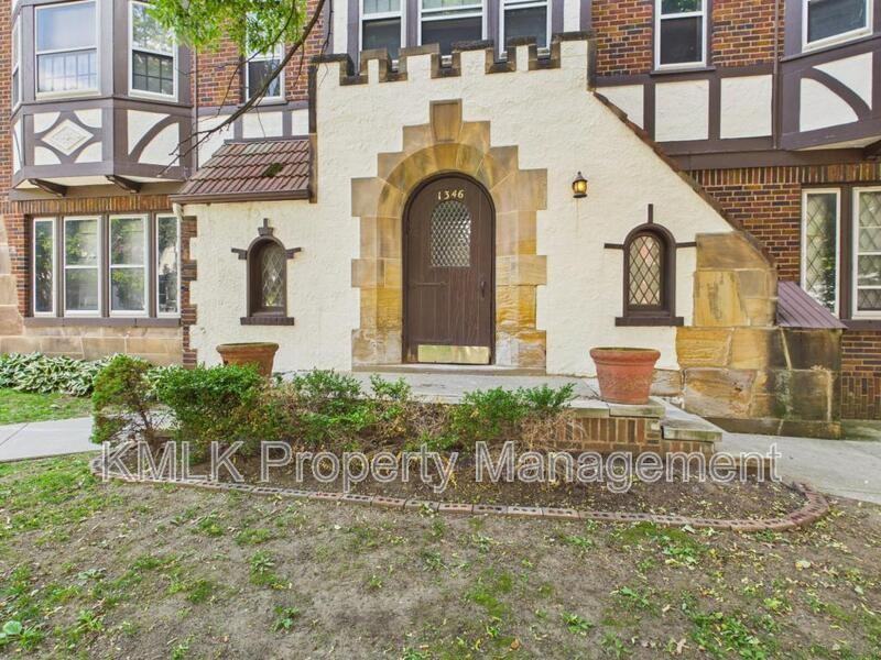 1346 Kenilworth Ave