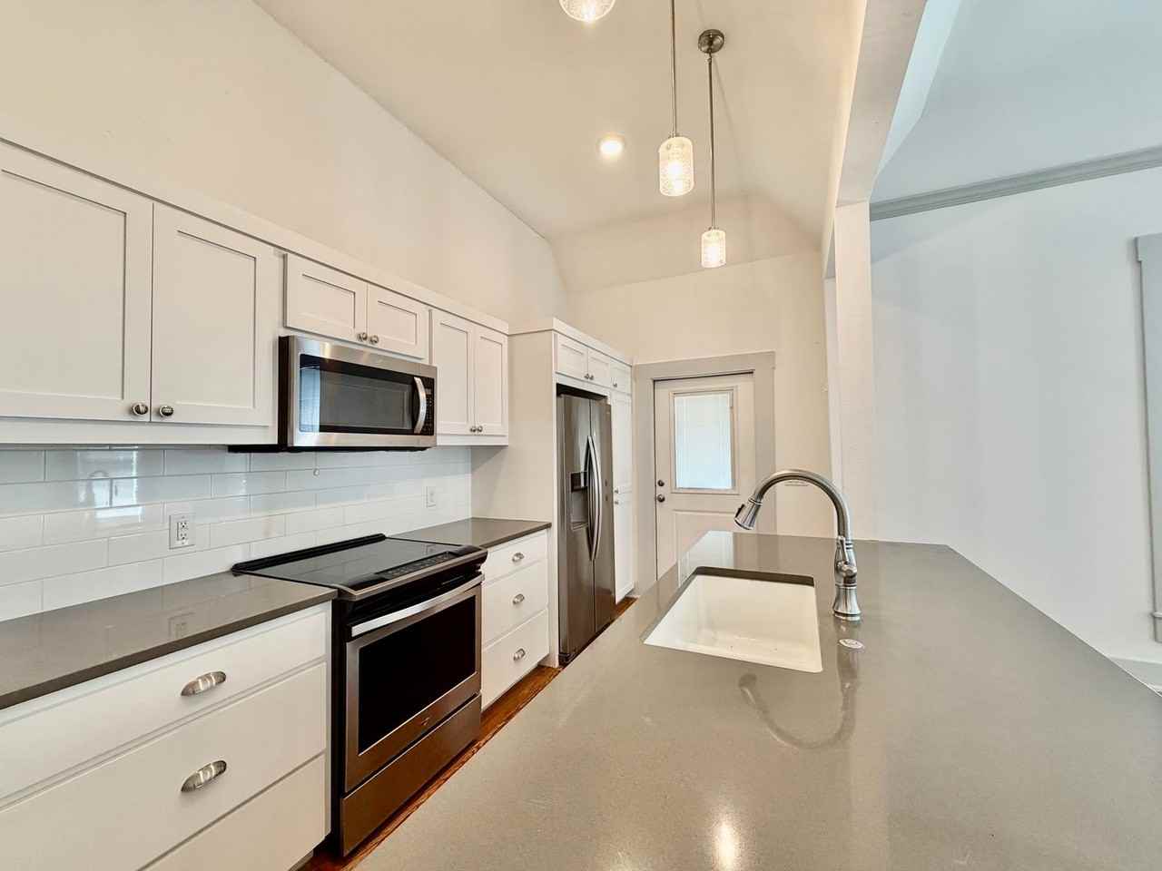 Modern Luxury in San Marcos' Premier Courtyard Community – Now Leasing! - Photo 4 of 19