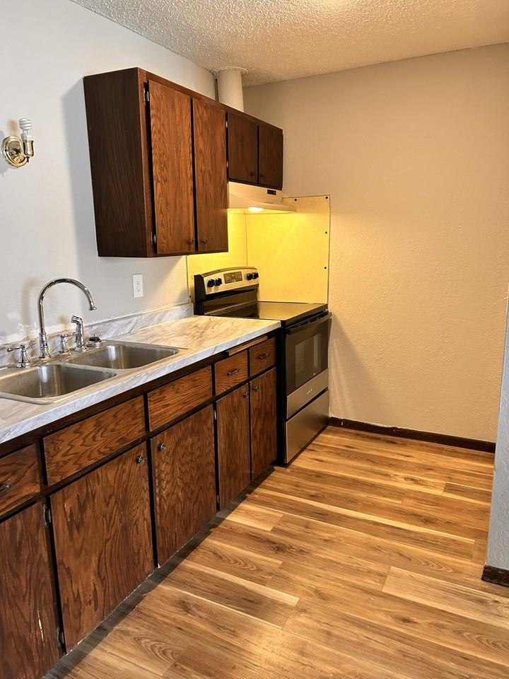 518 Oak Avenue - Photo 6 of 10