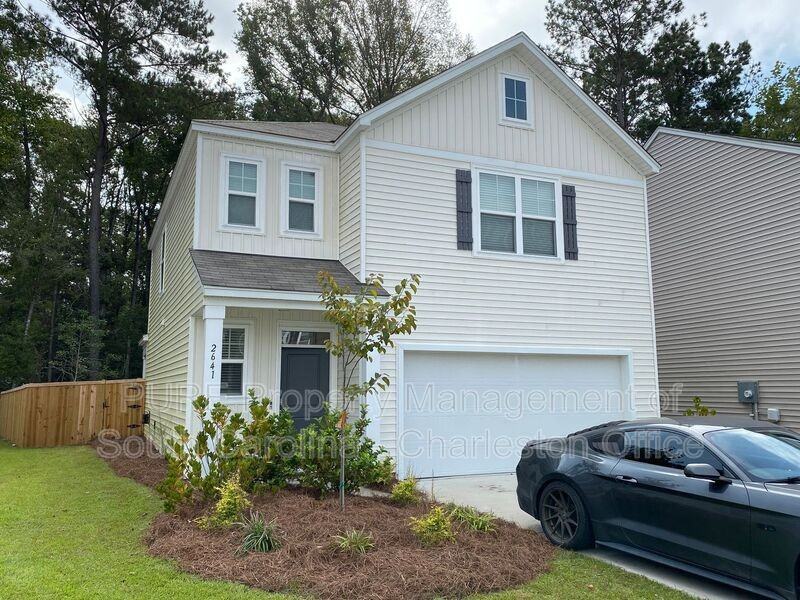 2641 Alamanda Dr - Photo 3 of 38