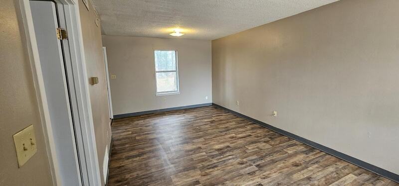 142 Harrison Rd #17 - Photo 4 of 10