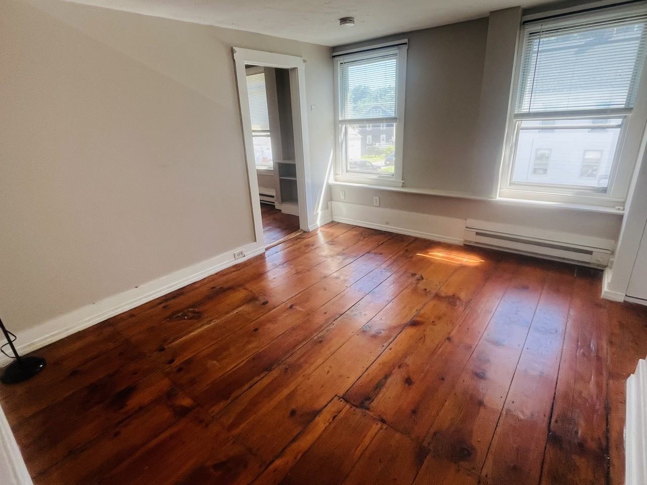 347 Main Street - Photo 3 of 11