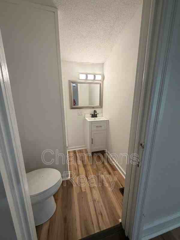 1509 11th Ave - Photo 5 of 7