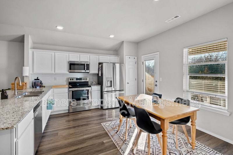 1121 E Sparrow Cir - Photo 6 of 19
