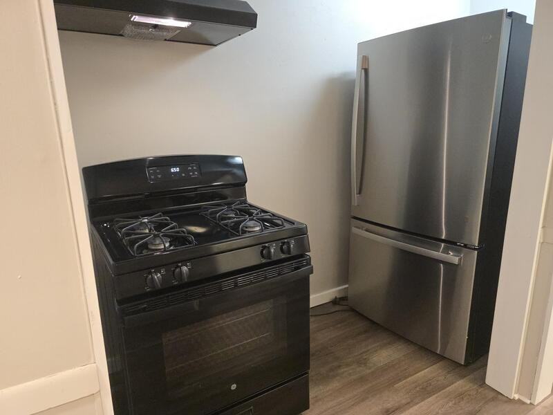 708 Saint Clair Ave - Photo 7 of 25