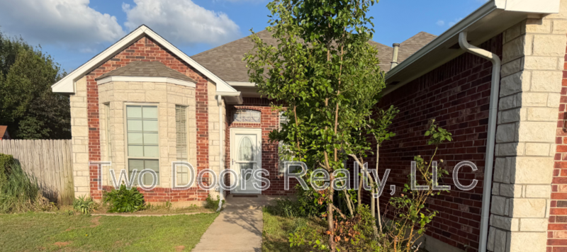 608 N Cherokee Way